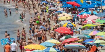 Travel bans lifted: Vacations possible in 16 EU countries; Optimism outside EU