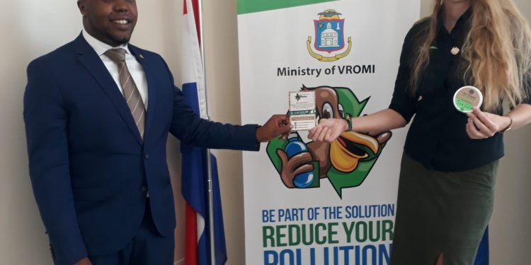 The Nature Foundation St. Maarten Presents Eco-Bracelet and Reef Safe Sunscreen to the VROMI Minister on World Oceans Day!