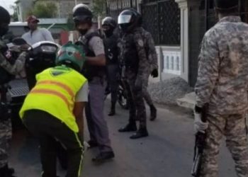 First day of new curfew: traffic chaos, many arrests