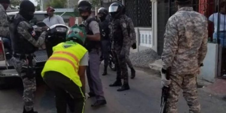 First day of new curfew: traffic chaos, many arrests