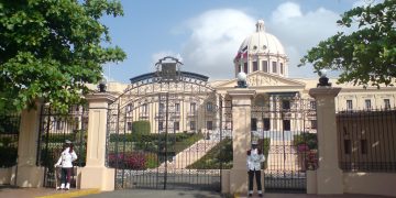 Dominican Republic closes presidential campaign