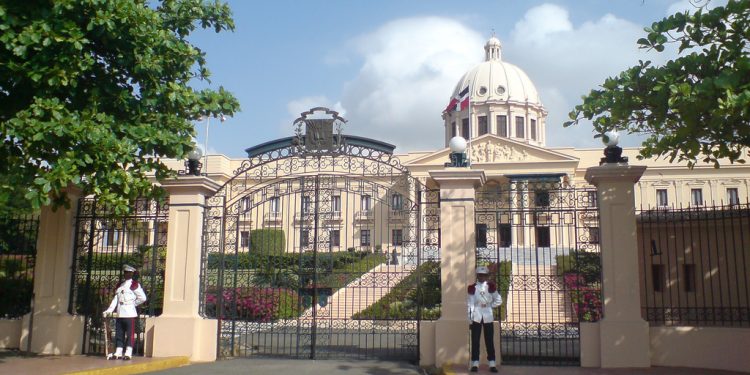 Dominican Republic closes presidential campaign