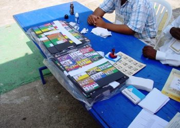 Dominican voters set a no-show record at 44.7%