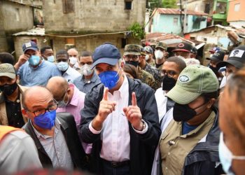 President Abinader visits areas affected by tropical storm Laura and will fly over DR this Monday