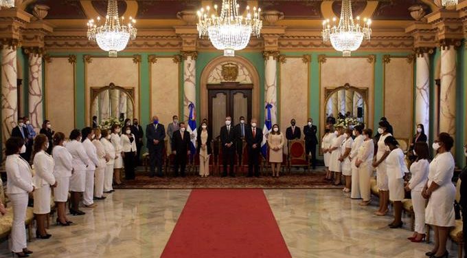 After 54 years, women rule again in the provinces of the DR