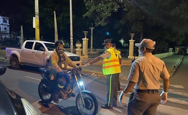 Monday curfew begins with a new schedule but the decree has not yet been issued