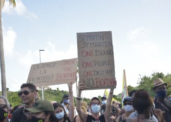 Hundreds took part in manifestation demand border open