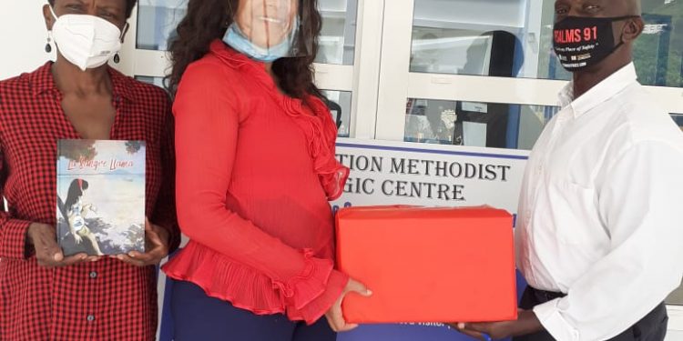 Beyond Kultura Delivers New Books in Spanish to SXM High Schools