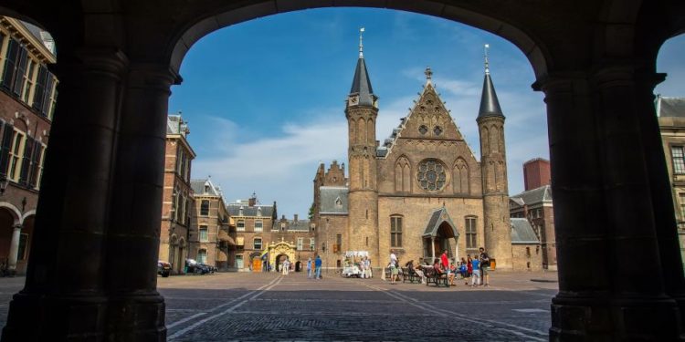 47% WANT JUSTICE MIN. GONE AFTER BREAKING DISTANCING RULES AT HIS WEDDING