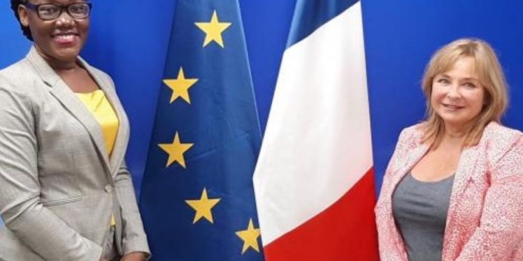 Single-use plastics cross-border venture