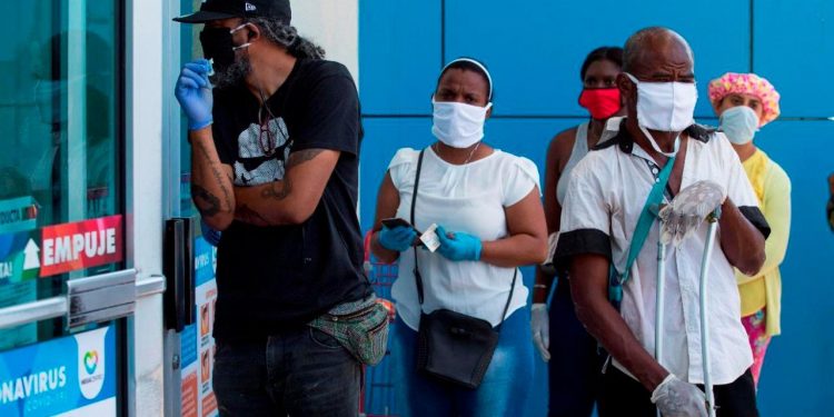 Gallup-HOY: 93.1% of the population has had to control their spending because of Covid-19