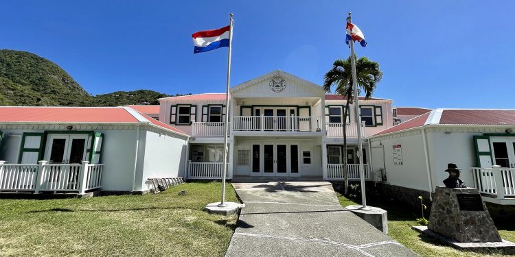 Business sector, government again seek attention for poor banking services