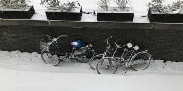 Another icy, snowy day ahead for the Netherlands