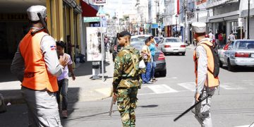 Dominican Republic Gov. announces gun-buyback