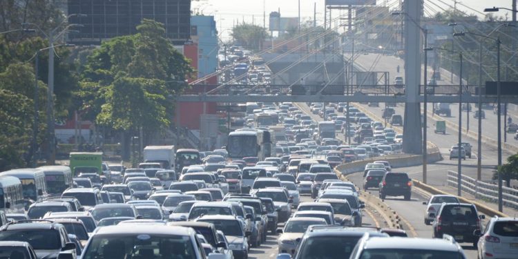 Government studies construction of light rail, monorail/BTR for Santiago and SD with private investment