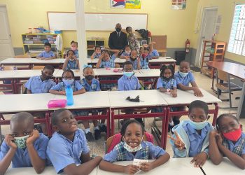 Minister of VSA visits group 3 / grade 1 at Methodist Agogic Center