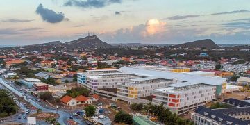 Twenty Dutch doctors to Curaçao for corona help: ‘They can use all the help’