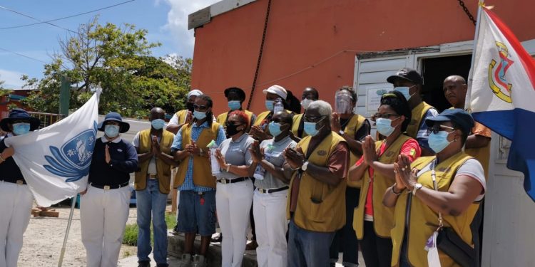 Tzu Chi donates food packages to 129 Pond Island families