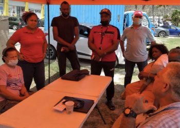 MP Buncamper meets with W. Nisbeth Road vendors.