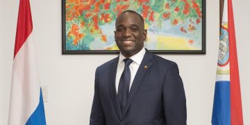 Roger Lawrence sworn in as Minister of Tourism, Economic Affairs, Traffic and Telecommunication