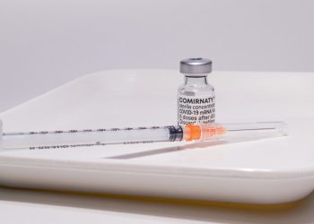 Dutch Health Council officially recommends extra Covid booster for some with immune disorders