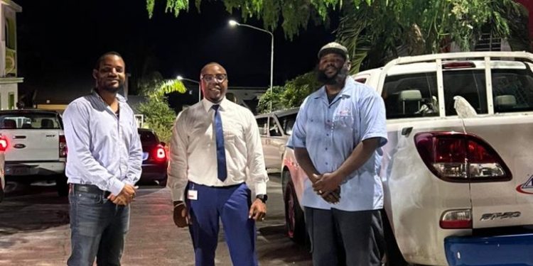 Minister of VROMI Doran commemorates Street Light Project 2021 with over two dozen installations