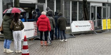 Testing shows Omicron coronavirus variant spreading in the Netherlands