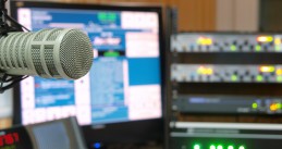 Leader of right-wing broadcaster resigns after anti-Semitism accusation