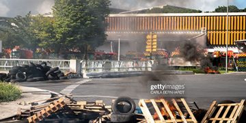 Crisis Hits Guadeloupe, Martinique