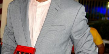 Sint Maarten Tourism Bureau Congratulates William Bell on 35th Anniversary at STB