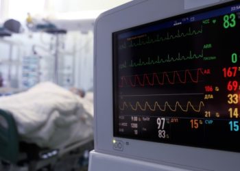 Wave of Omicron patients more likely to end up in regular hospital ward than ICU