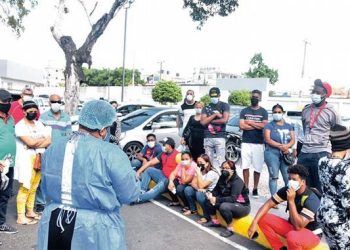 Demand for anti-influenza drugs saturates Farmacias del Pueblo