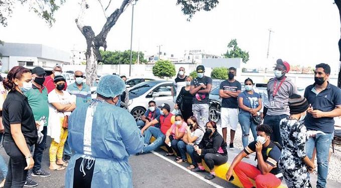 Demand for anti-influenza drugs saturates Farmacias del Pueblo