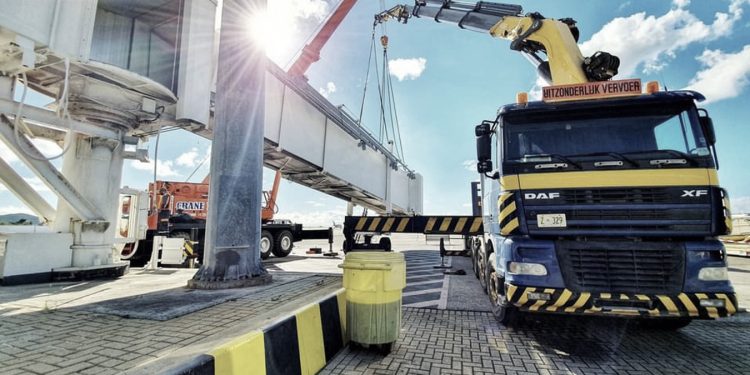 Ofertas recibidas para el puente de pasajeros en el proyecto de reconstrucción de la termina del Aeropuerto