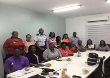 La Policía y los directores de las escuelas se reúnen para hablar los disturbios