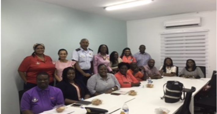 La Policía y los directores de las escuelas se reúnen para hablar los disturbios