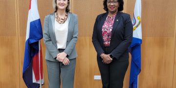 Sint Maarten le da la bienvenida a la Embajadora  Joke Brandt