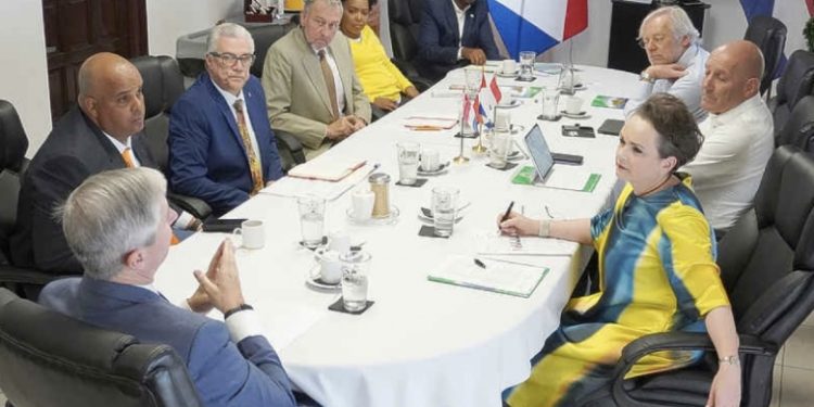 SABA se reúne con Van Huffelen y hablan de la pobreza, el alto costo de la vida y los malos servicios bancarios