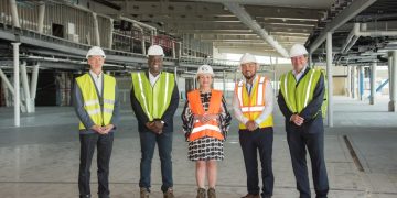 La Secretaria de Estado Holandés van Huffelen visita el proyecto de reconstrucción del Aeropuerto