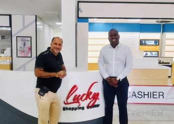 El Ministro Lawrence continúa explorando y facilitando negocios locales y oportunidades de empleo.