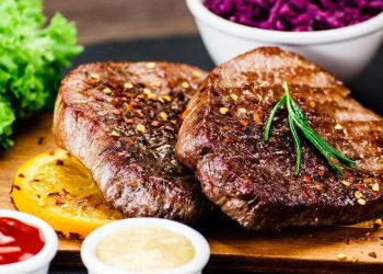 Propietarios de restaurantes estarán obligados a indicar el origen de la carne servida a partir del 1 de Marzo