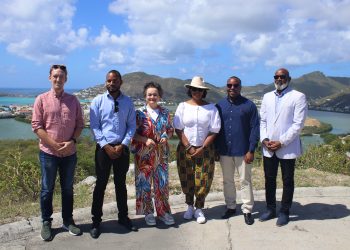 La Secretaria de Estado holandés recorre proyectos del Fondo Fiduciario de Sint Maarten