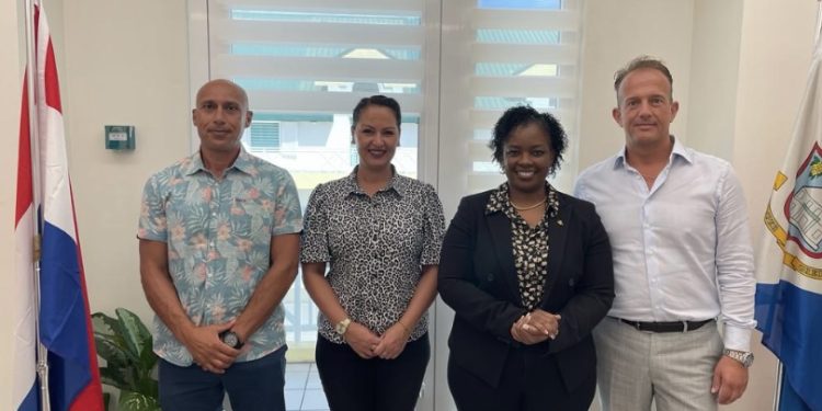 Instructores de la Agencia Holandesa de Instituciones de Custodia visitan Sint Maarten para una evaluación penitenciaria