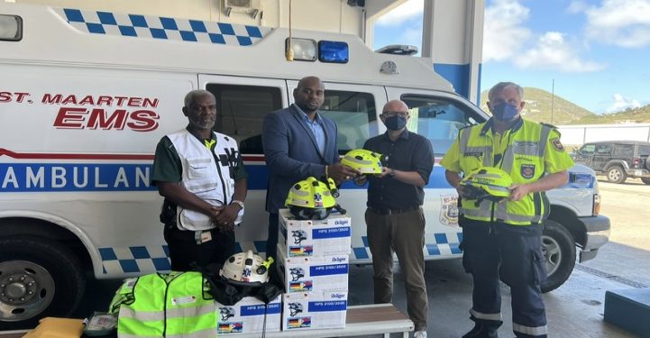 El Departamento de Ambulancias del Ministerio de Salud Pública,  Desarrollo Social y Trabajo reciben donaciones de la Fundación Björn Steiger