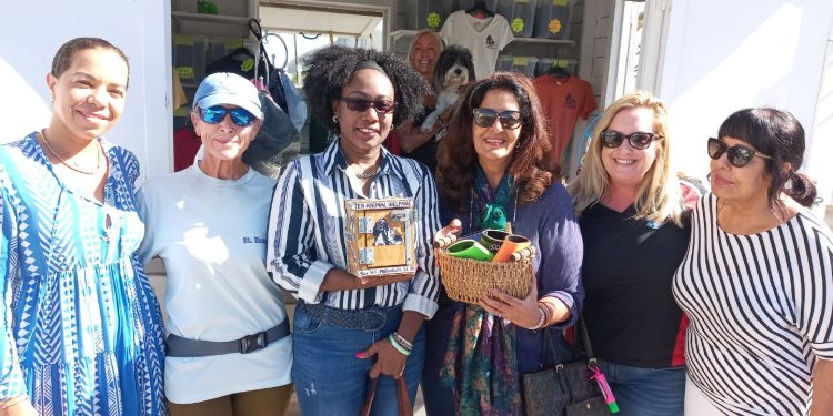 Island Gems apoya la campaña de esterilización/castración de AWF