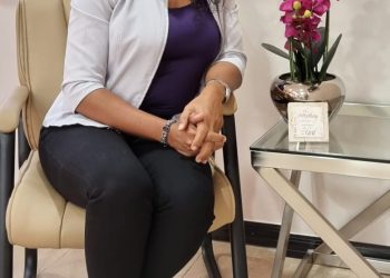 La parlamentaria Heyliger-Marten canta alabanzas a las mujeres en el Día Internacional de la Mujer