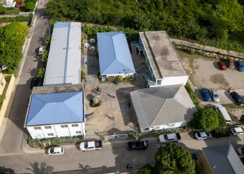 Continúan actividades de reparación de escuelas con trabajos en MAC y MPC