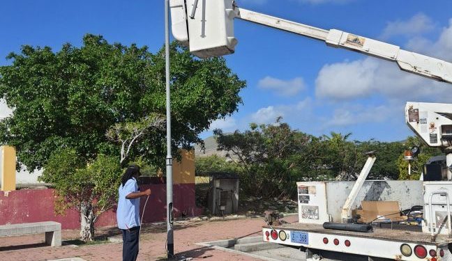 NV GEBE intensifica su programa de mantenimiento de luces públicas