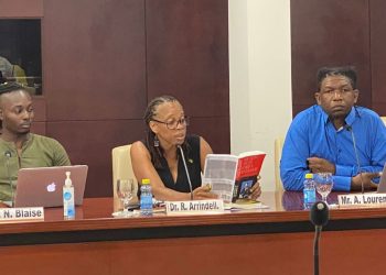 ONE SXM pide al Parlamento que convoque un nuevo Referendum constitucional; Presenta proyecto de resolución a los parlamentarios