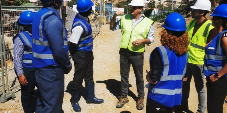 El Ministro Ottley visitó SMMC para una actualización sobre el progreso del proyecto SMGH.